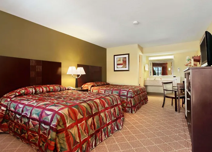 Super 8 By Wyndham Motel 2*