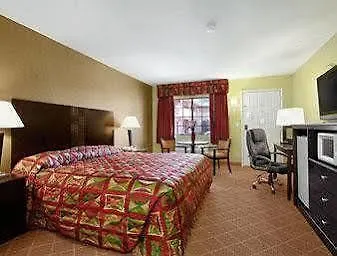 Super 8 By Wyndham
